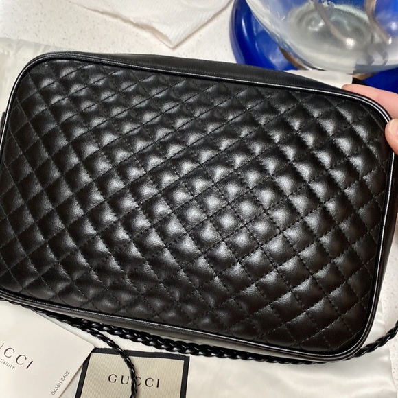 Gucci Trapuntata Quilted
Leather Camera Cross Body
| Size: 10"L × 2.5"W × 6.5"H - Picture 4 of 11